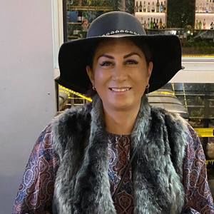 Meet your Posher, Catherine